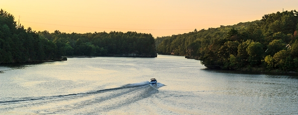 Three essential tips to ensure smooth sailing this boating season